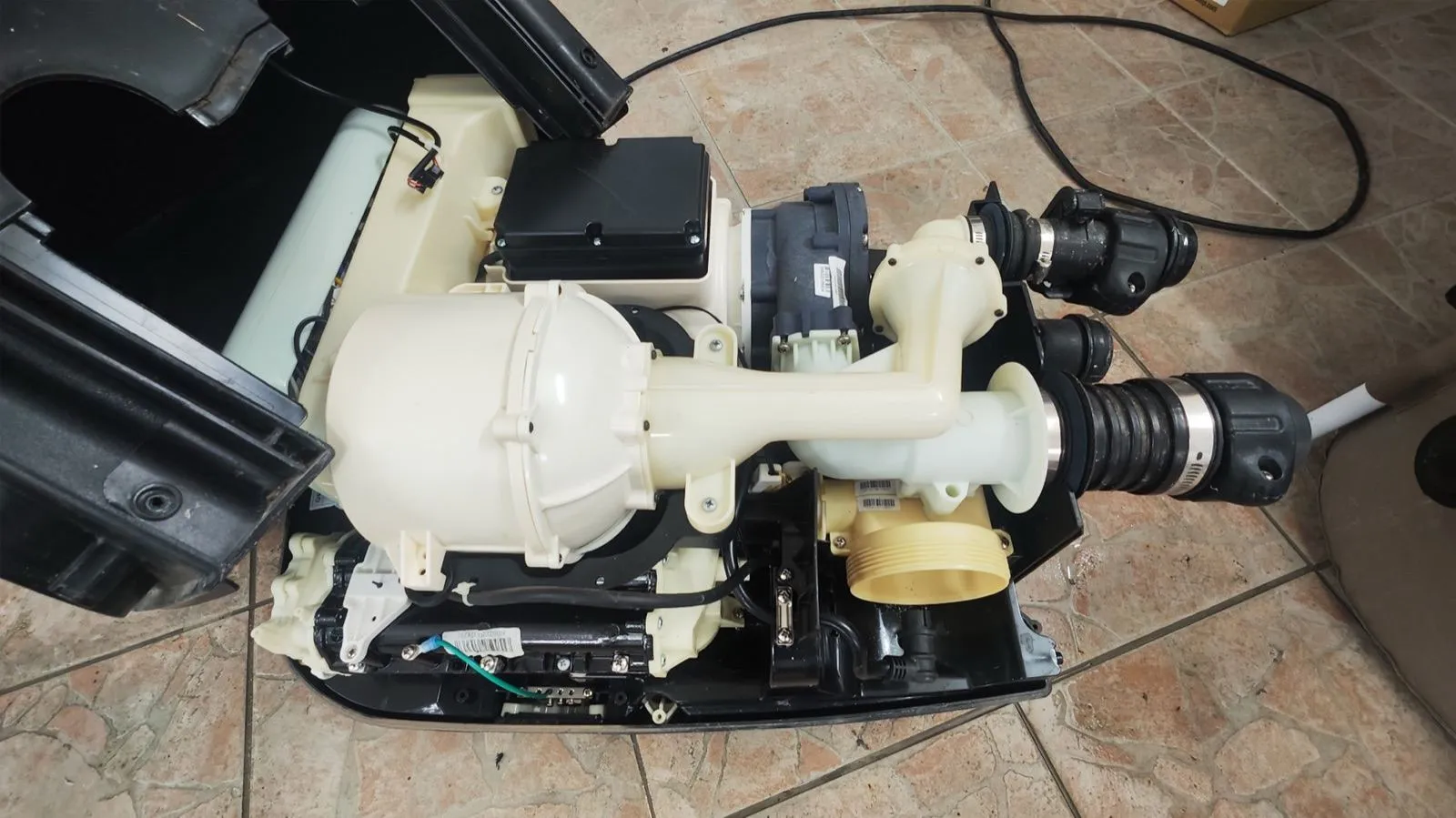 Oprava motorovej časti vírivky INTEX